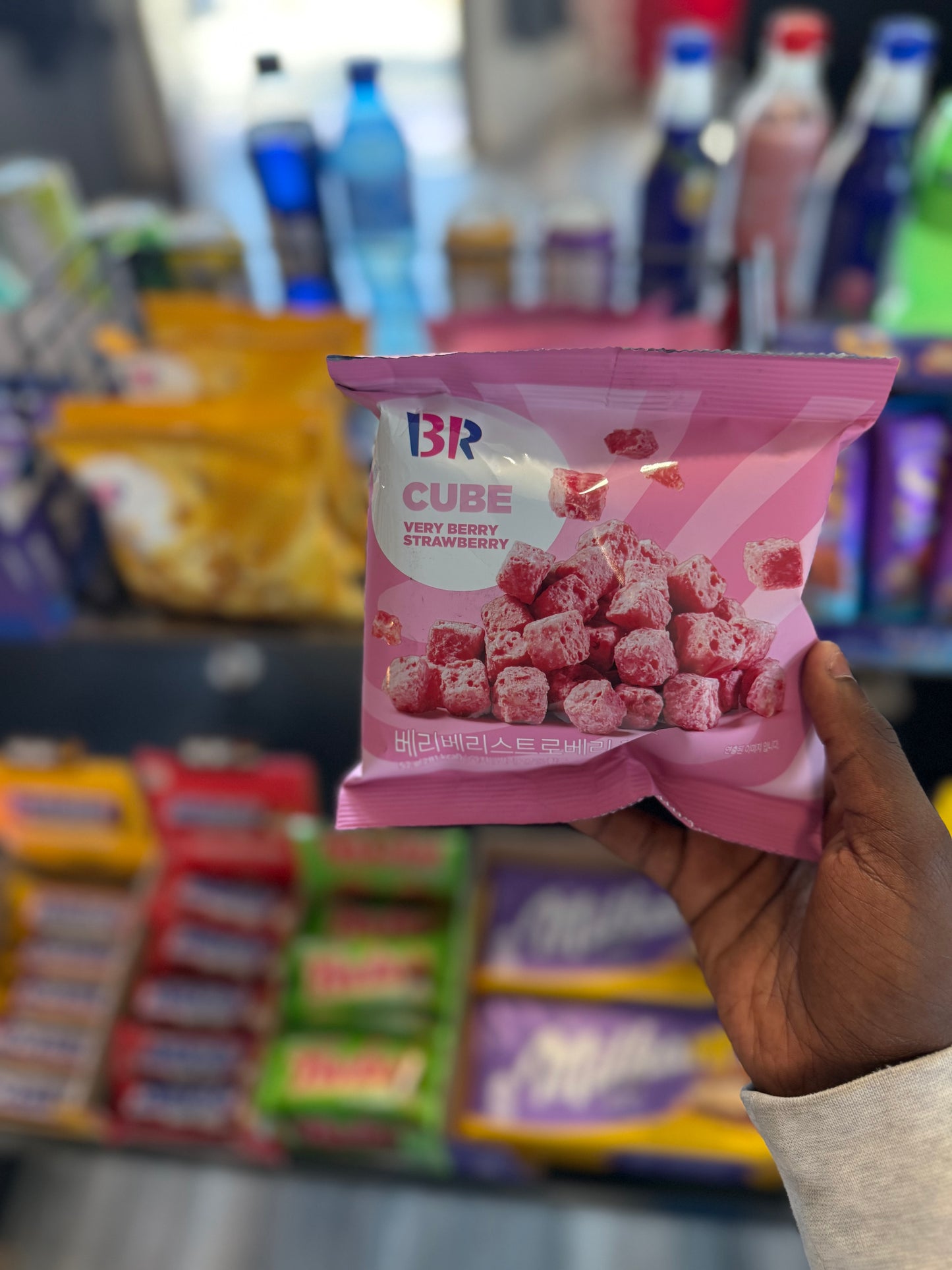 strawberry cheesecake bites (Korea 🇰🇷)